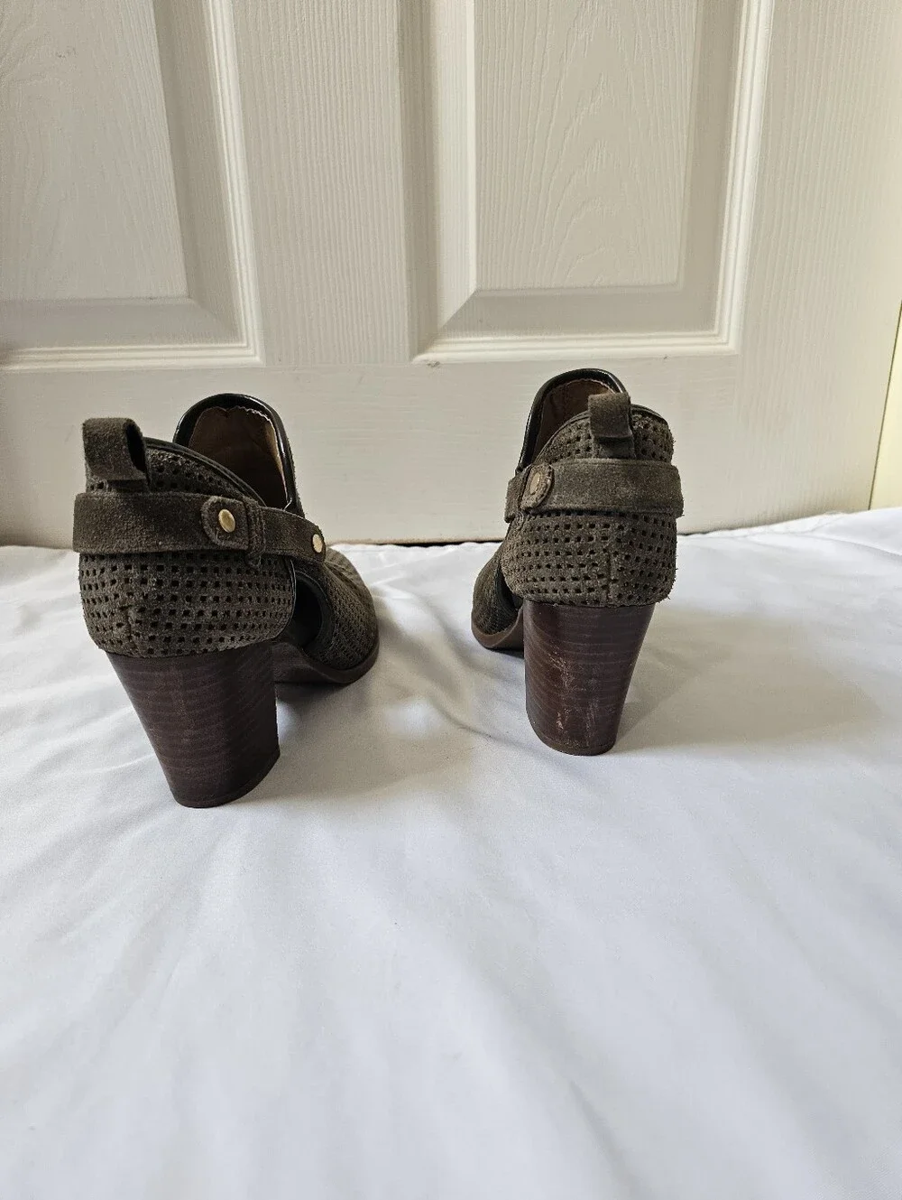 Franco Sarto Olive Suede Perforated Ankle Booties Size 7.5 Block Heel